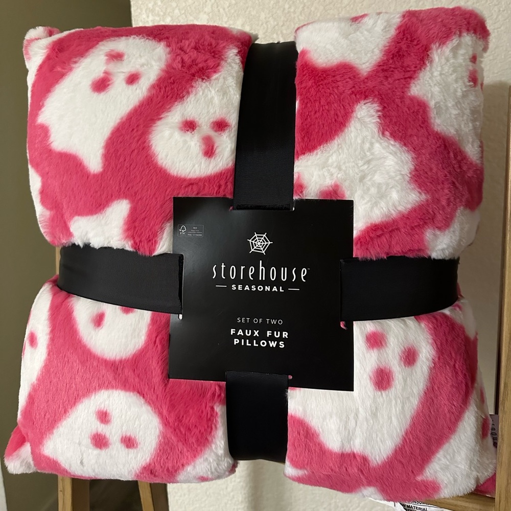 TikTok Viral Hot Pink Ghost Halloween Pillows (set of 2)